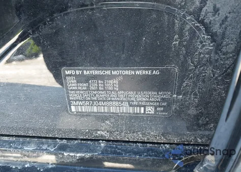 2021 BMW 330I xDrive z USA, uszkodzony, nr VIN 3MW5R7J04M8B88548